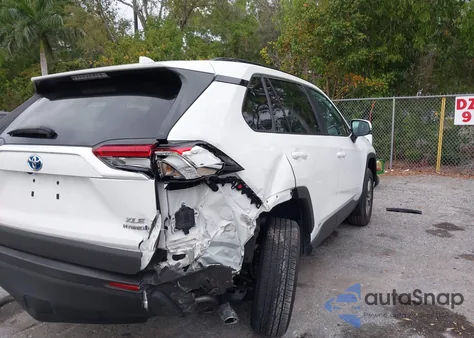 2024 Toyota Rav4 Hybrid Xle z USA, uszkodzony, nr VIN 4T3RWRFV1RU129385